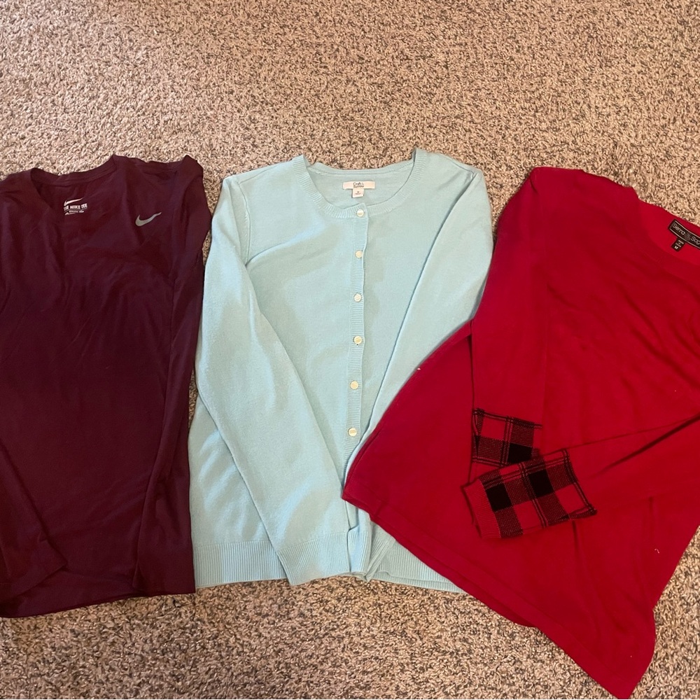 Bundle of 2 ! women’s sweaters size M